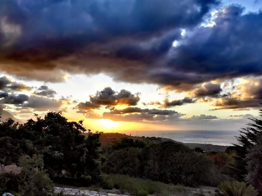 Villa Del Carrubo A Due Passi Dal Mare Di Cefalu Collesano Cameră foto